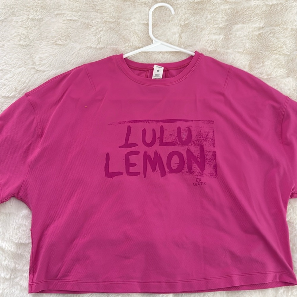 pink lululemon top